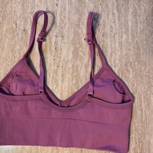 Lululemon sports bra